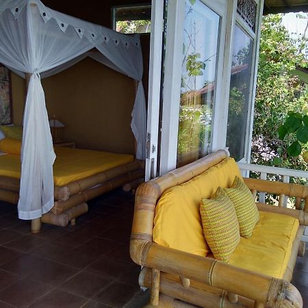 Stairway To Heaven Bungalows And Restaurant Amed  Exterior photo